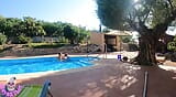 Жена с большой задницей очень горяча, чтобы жестко трахаться в бассейне в любительском видео snapshot 15