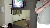 Amateur housewife fucks the technician boy who repaired her TV snapshot 5