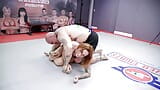 Sophia Locke vs Davin Strong - Mięśni Stud przejmuje kontrolę snapshot 10