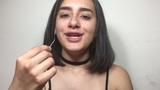 Asmr di ragazza che lecca un microfono snapshot 1