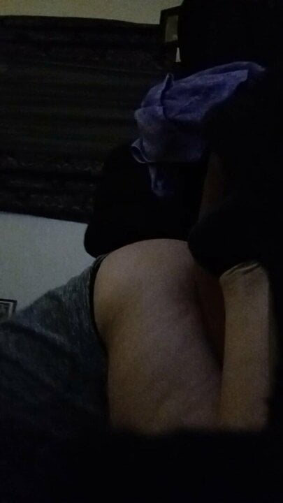 Az orta yaşlı seksi kadın yine iş başında