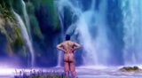 Desi naken vid vattenfallet snapshot 8
