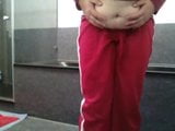 Grande massagem na barriga snapshot 7