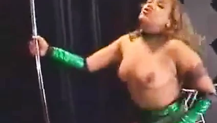 Толстушки Стриптиз Порно Видео