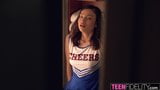 Teenfidelity liv wild geneukt in haar cheerleaderuniform snapshot 3