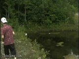 Unglückliche junge Fischer filmten beim Ficken im Wald snapshot 2