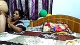 Raipur esposa Urvasi follando duro coño en sari y chupando la polla de su novio en casa en Faphouse snapshot 4
