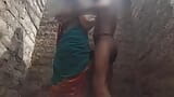 DESI INDIAN BHABHI BATHROOM SEX-VIRAL VIDEO snapshot 4