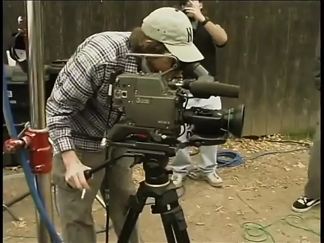 Ayollar plyajidagi hojatxonada yashirin kamera