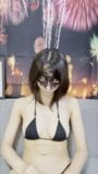 Maschera travestita con ingoio di dildo snapshot 2