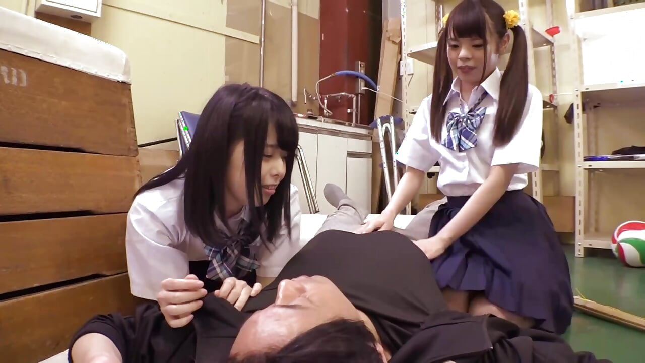 After school, live sex in the gym filled with the smell of sweat! 3