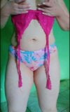 Haciendo un show de striptease en la casa de mi prima snapshot 4