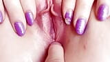 Extreem close-up een vinger nat poesje orgasme snapshot 7