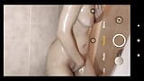 Masturbation sous la douche snapshot 9