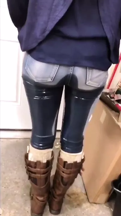 Wetting Jeans and Boots: Pissing Homemade Porn | xHamster