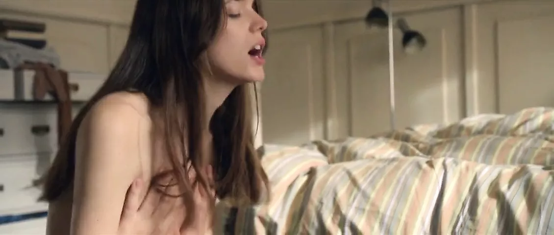 Nymphomaniac - Volume 1: Big Cock Porn feat. Stacy Martin