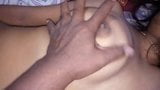 Meri wife ki badi badi boobs snapshot 2