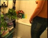 Blondes Teen wird nach der Badewanne hart gefickt snapshot 2