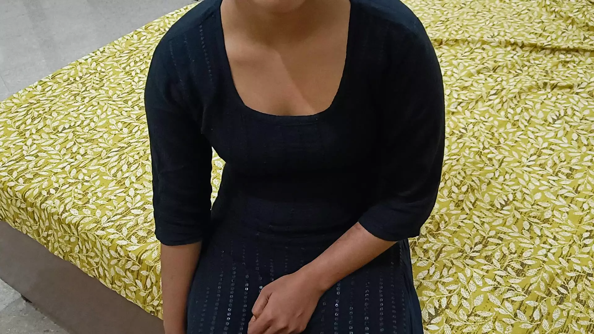 18 sal ki ladki ki chudai hindi