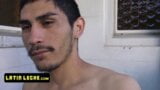 Latino dando favores sexuales especiales - latin leche snapshot 2