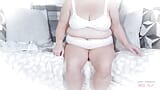 grosses mamans douces - jouis sur mes gros seins et dis-moi combien tu as aimé (soutien-gorge de grand-mère au ventre dodu et mature bbw MIL snapshot 1