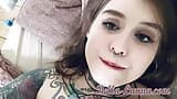 Sensual nena tatuada con enormes pechos se masturba hasta la felicidad orgásmica! snapshot 13