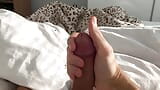 Delicious handjob of 18 cm penis in the morning snapshot 12