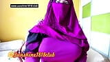 Menina árabe muçulmana em cosplay hijab roxo, peitos grandes, webcam, show gravado em 20 de março snapshot 8