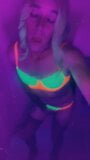 Linda pequeña raver quiere tu polla snapshot 14