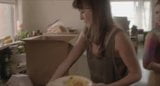 Lizzy caplan. alison brie. - spara datumet snapshot 1