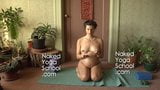 Gravid-naken-yoga snapshot 20