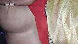 Pure Desi Indische Bhabhi neukt 's ochtends thuis snapshot 5