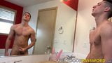 Jock batang besar Tristan Hunter bermain dildo panas solo snapshot 4