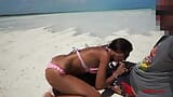 Diepe anale seks op het strand. Lisichka Mila Fox snapshot 4