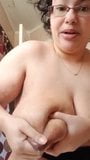 Hermosas y enormes tetas llenas de leche snapshot 19