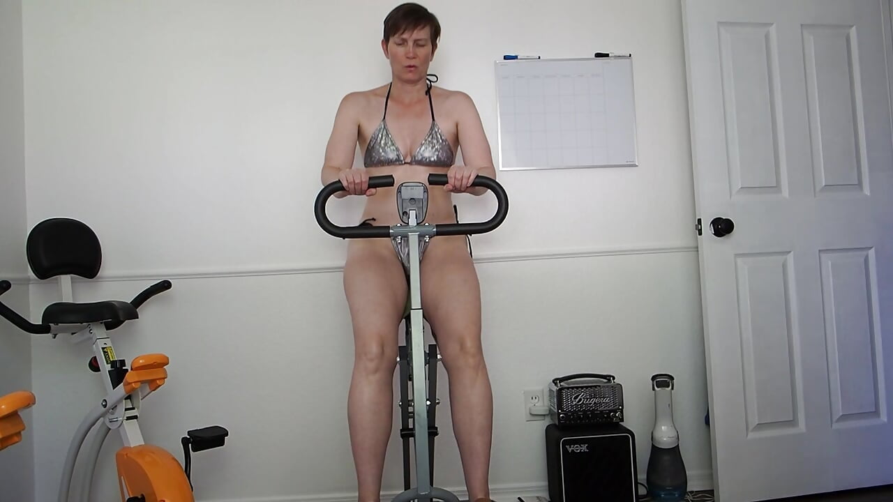 Aurora Willows doing Leg strengthening today in a sexy hot bikini