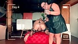 Dominatrix Mistress April - murzynka niewolnica Rose wspina się po schodach za karę snapshot 12