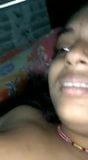 Bangladeshi - quente esposa completamente nua filmada em cama de marido com Claro snapshot 7
