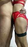 Индийская девушка дези трахается с бойфрендом в красном нижнем белье сексуальное нижнее белье трахается стоя с бойфрендом анальный трах с вирусными ММС, индийский вирусный секс snapshot 6