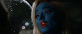 Emma rigby (festival) mengendarai ayam berpakaian seperti smurf snapshot 4