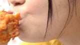 Amateur Lovetube: joli cul érotique et joli! elle taille une pipe avec un gode et une bite! elle a hâte de se faire baiser snapshot 3