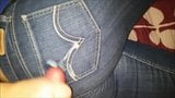 Carico di sperma sui suoi jeans snapshot 9