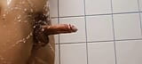 Masturbation sous la douche. snapshot 4