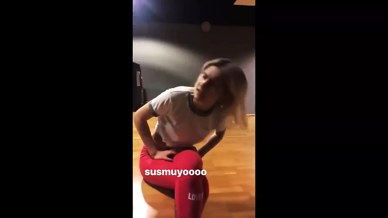 Aleyna tilki çıplak twerk