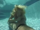 UnderWater BlowJOb snapshot 3