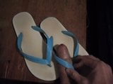 Gozando nas Havaianas Tradicionais Azul snapshot 3