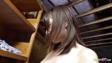 Pequena japonesa virgem adolescente 18 seduz para foder por velhos em spa público em JAV sem censura snapshot 2