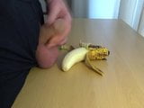 Sperma auf Essen - Banane snapshot 5