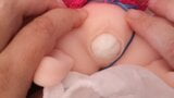 Grávida boneca sexual põe um ovo enorme em sua buceta aberta snapshot 11
