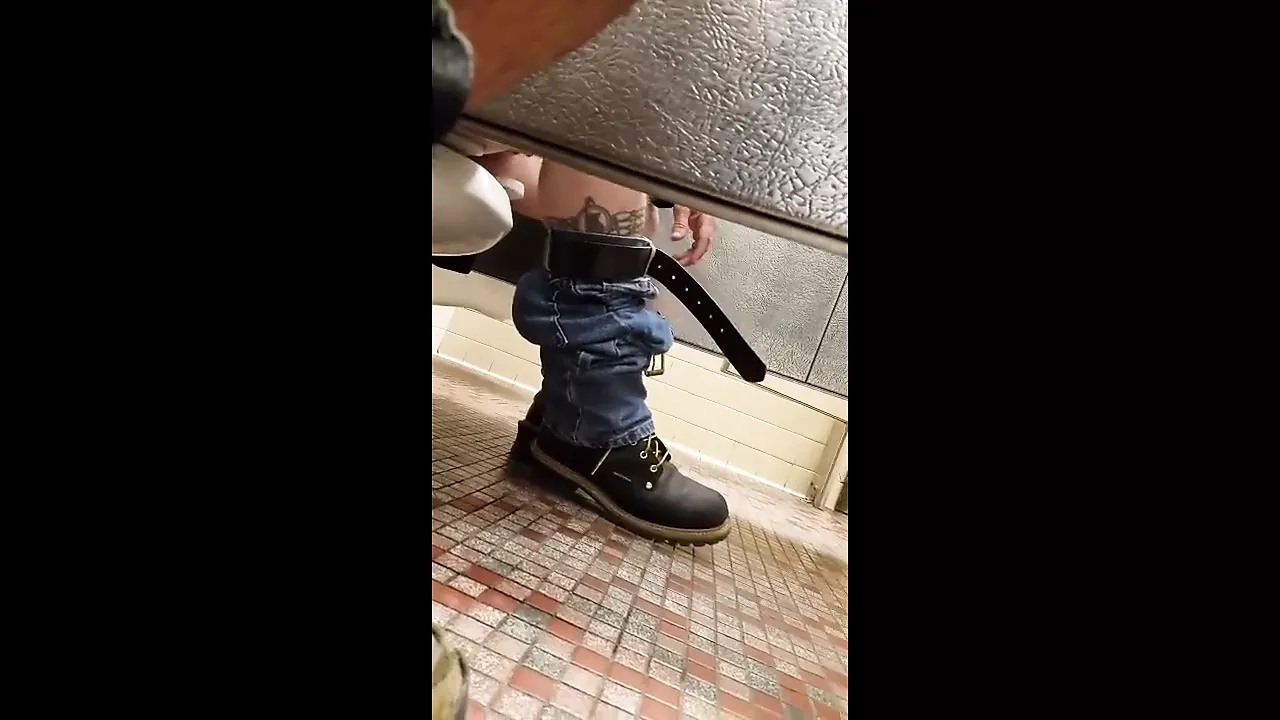 Bathroom and Understall: Gay Porn | xHamster